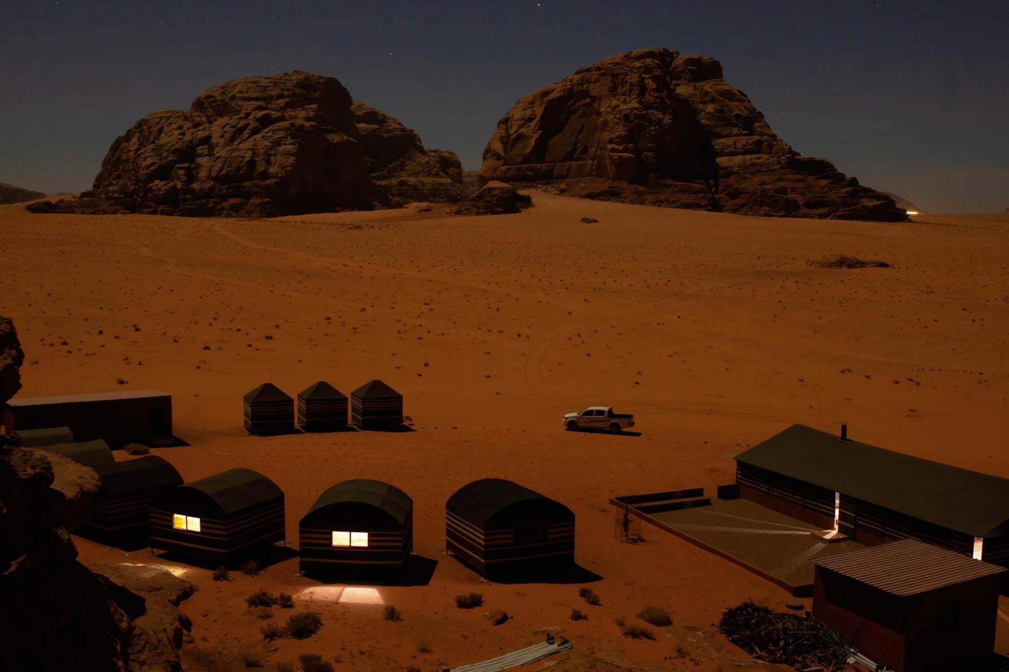 Wadi Rum Local Guide Camp Ngoại thất bức ảnh